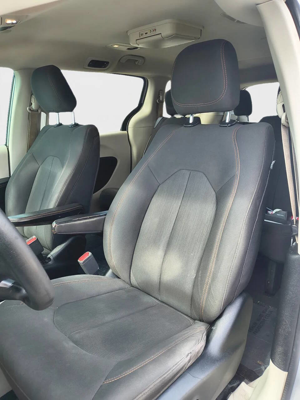 Used 2019 Chrysler Pacifica LX w/ Tire & Wheel Group image 12