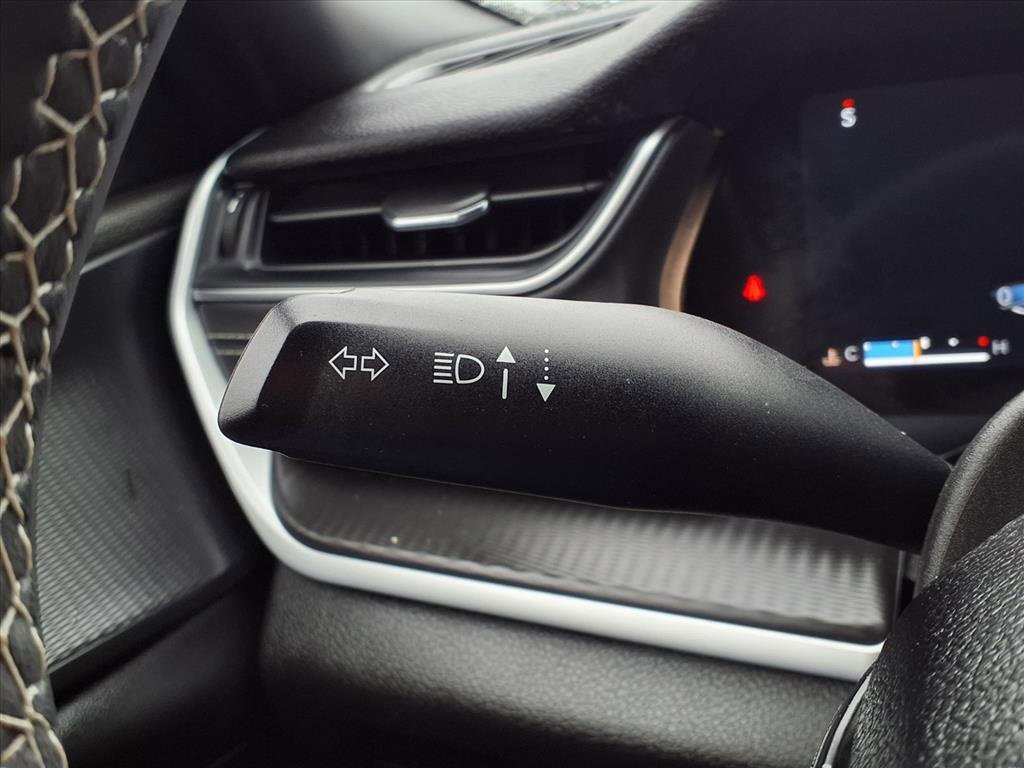 Used 2024 Jeep Grand Cherokee Laredo image 13