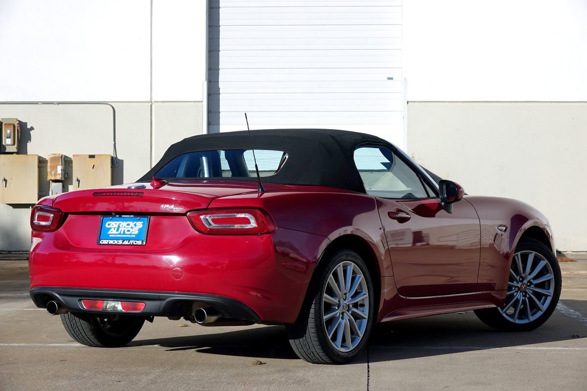 Used 2018 FIAT 124 Spider Lusso w/ Navigation & Sound Group image 3