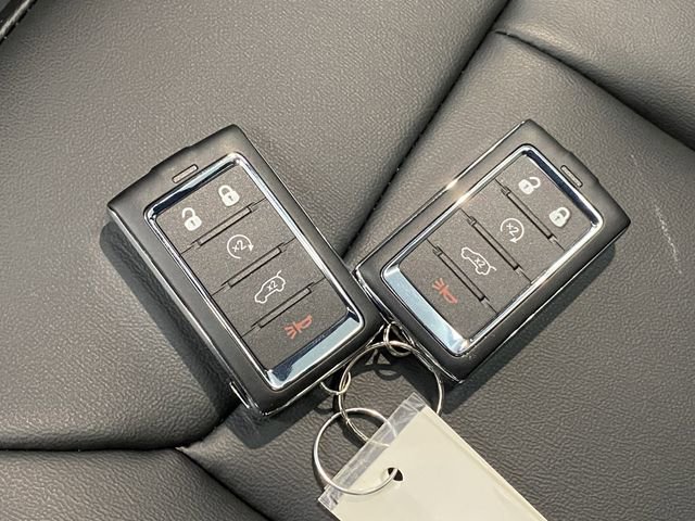 New 2025 Jeep Grand Cherokee L Limited w/ Trailer Tow Package image 30