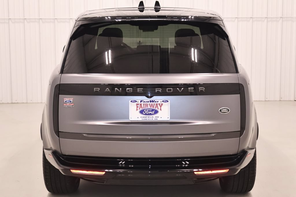 Used 2023 Land Rover Range Rover Autobiography AWD/4WD image 8