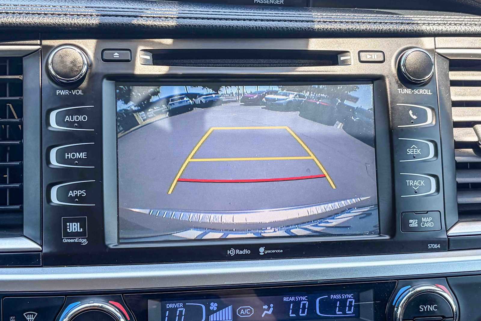 Used 2015 Toyota Highlander Limited Platinum AWD/4WD image 24