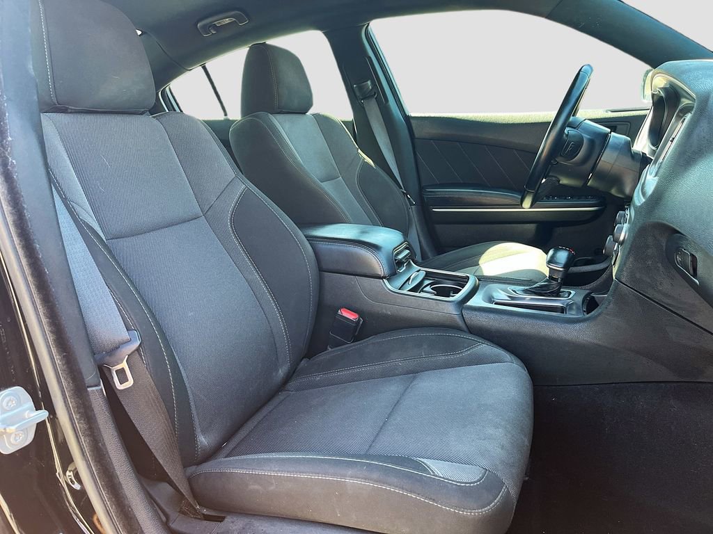 Used 2022 Dodge Charger SXT RWD image 25