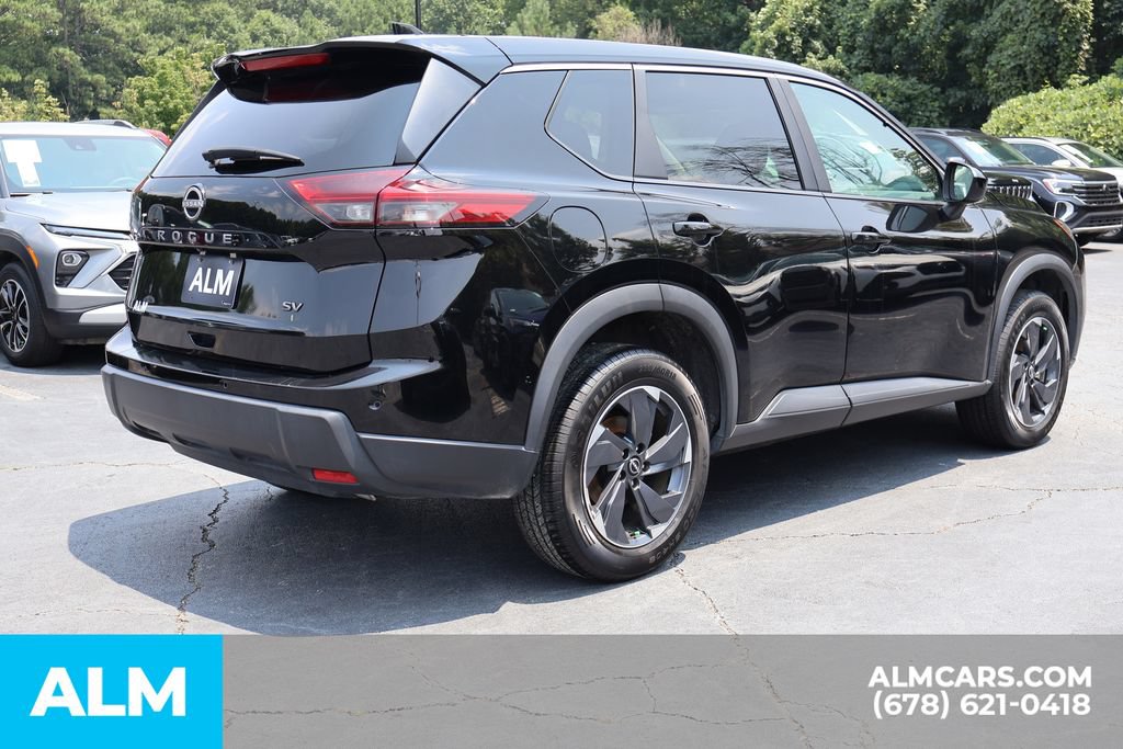 Used 2024 Nissan Rogue SV FWD image 5