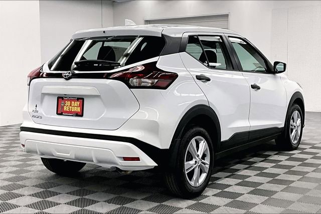 New 2025 Nissan Kicks Play S image 18