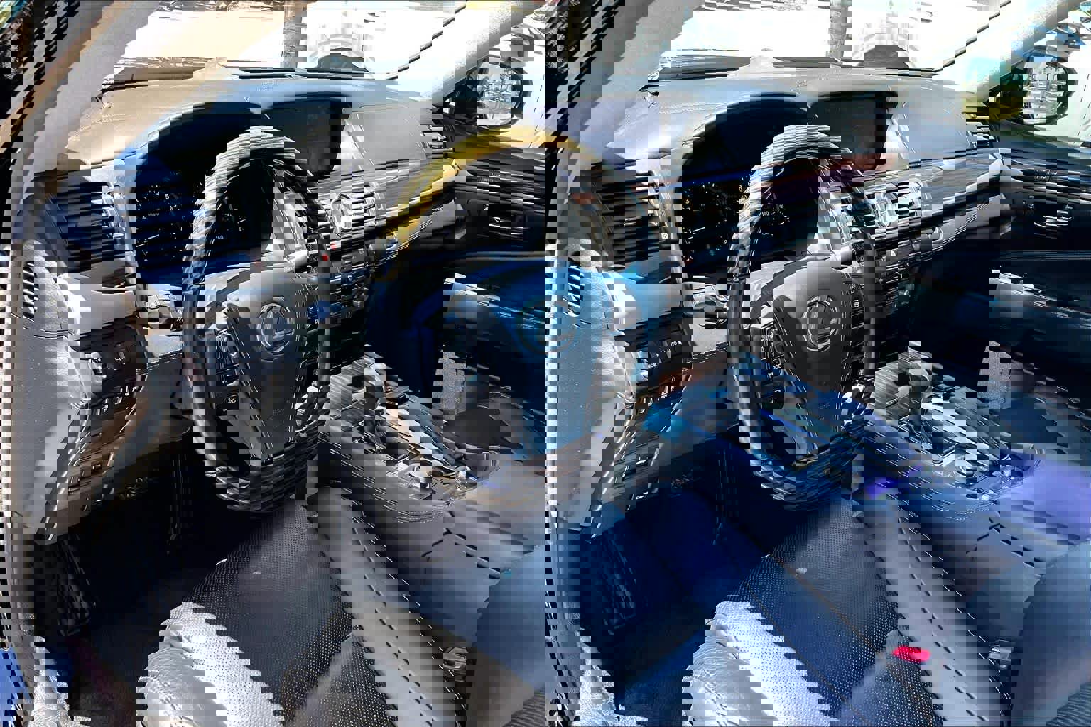 Used 2015 Lexus LS 460 L RWD image 18