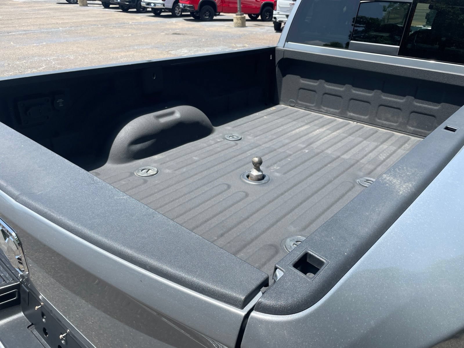 Used 2024 RAM 3500 Laramie AWD/4WD image 41