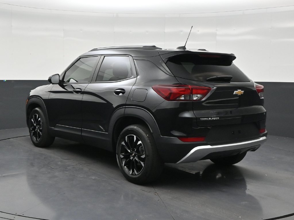 Used 2023 Chevrolet TrailBlazer LT FWD image 3