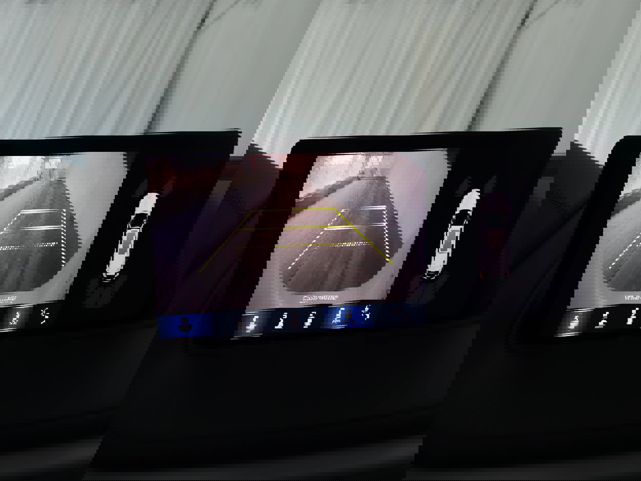 Used 2023 Acura MDX SH-AWD w/ Technology Package image 18