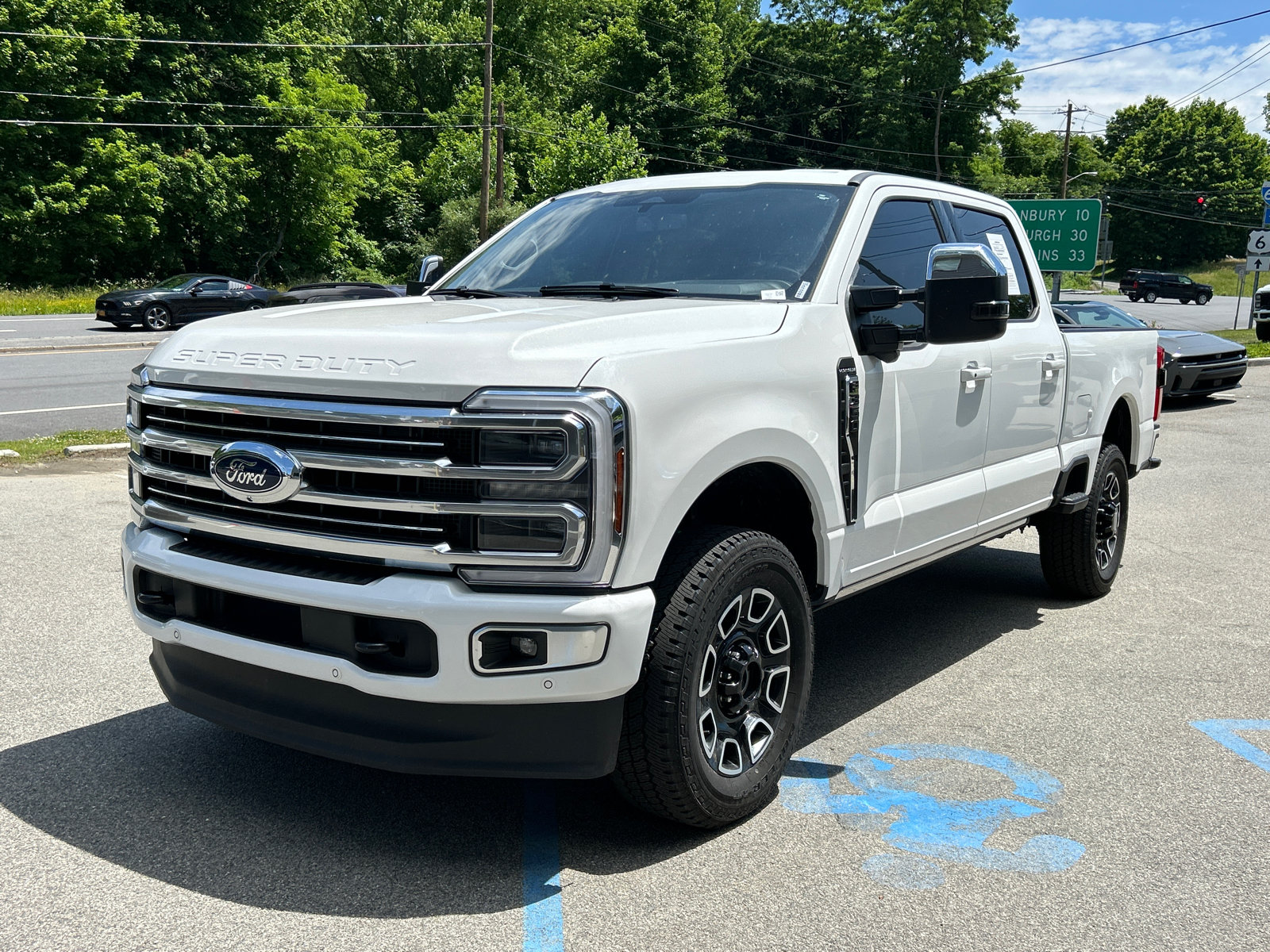 Used 2025 Ford F350 Platinum w/ FX4 Off-Road Package AWD/4WD image 3
