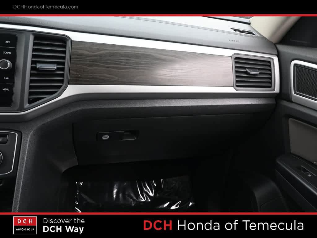 Used 2021 Volkswagen Atlas SE w/ Panoramic Sunroof Package FWD image 14