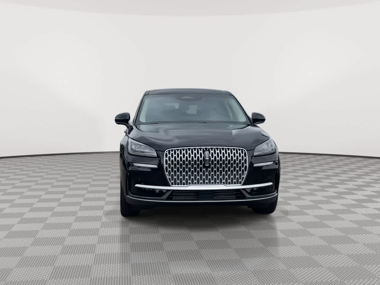Used 2024 Lincoln Corsair AWD w/ Equipment Group 101A image 3