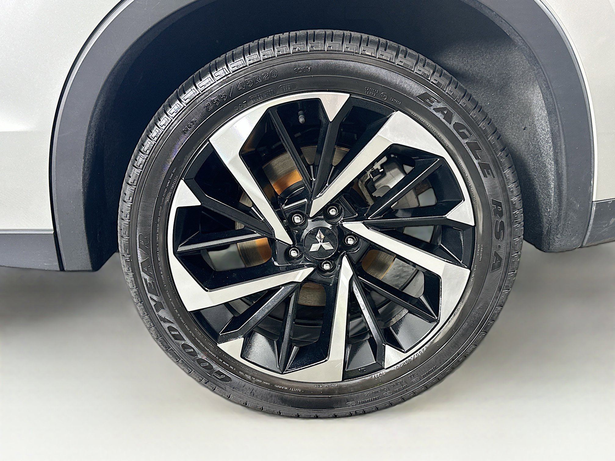 Used 2024 Mitsubishi Outlander SE image 11