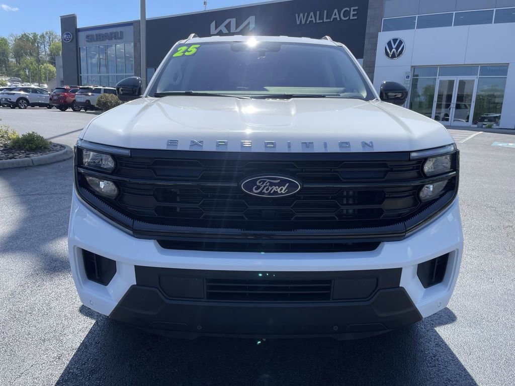 Used 2025 Ford Expedition Active image 2