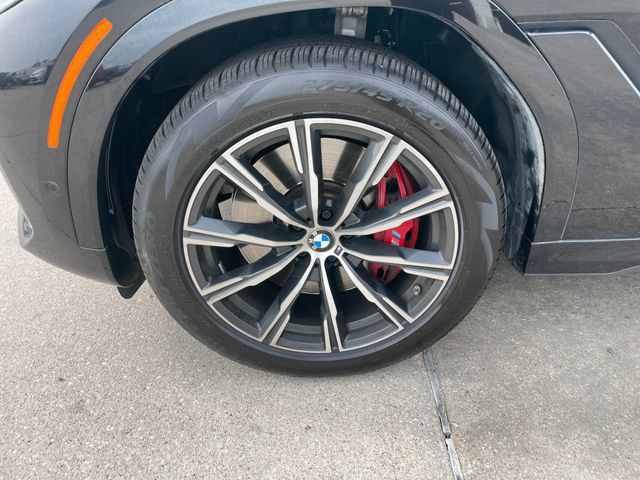 Used 2022 BMW X6 M50i w/ Dynamic Handling Package AWD/4WD image 30