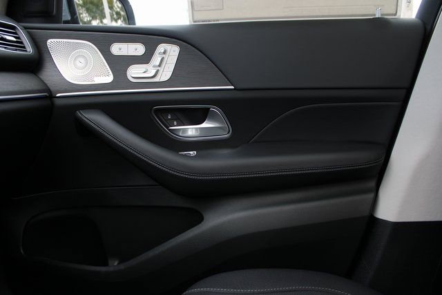 New 2026 Mercedes-Benz GLS 450 4MATIC image 33