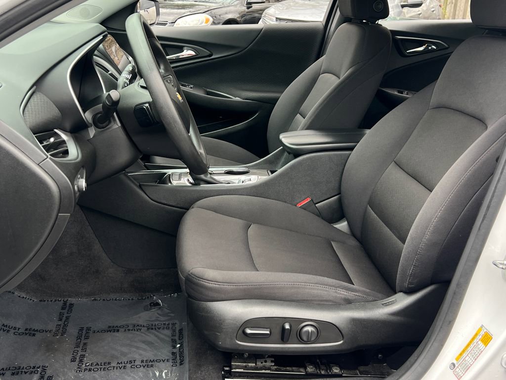 Used 2023 Chevrolet Malibu LT image 16