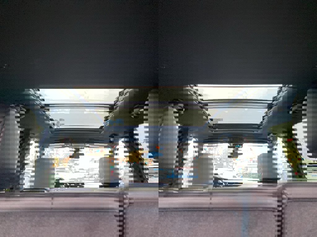 Used 2025 Cadillac XT5 Premium Luxury image 17