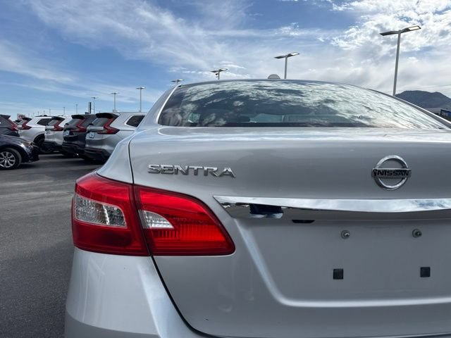 Used 2016 Nissan Sentra SV FWD image 6