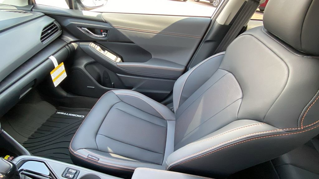 Used 2025 Subaru Crosstrek 2.5i Limited w/ Crosstrek Mirror Package image 21