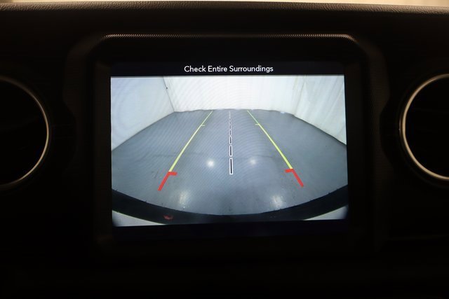 Used 2019 Jeep Wrangler Unlimited Sahara w/ Uconnect 4C Nav & Sound Group image 21