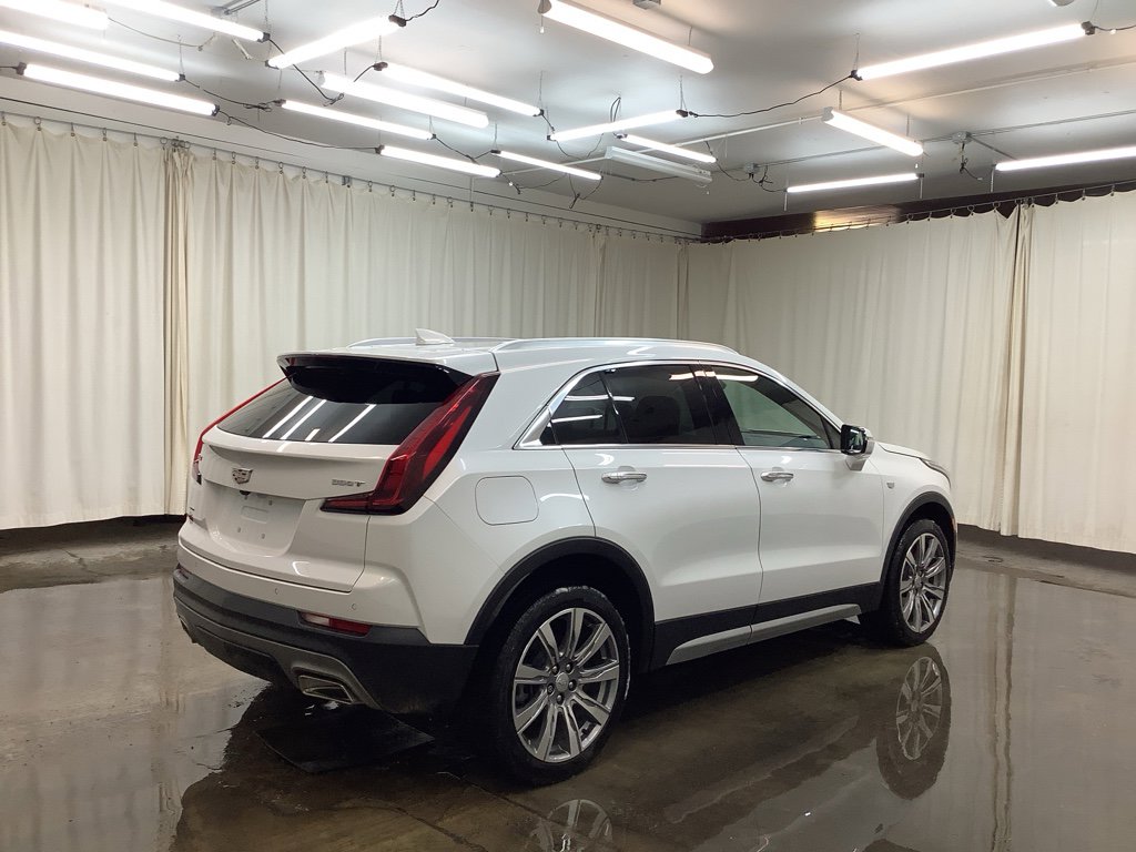 Used 2023 Cadillac XT4 Premium Luxury image 6