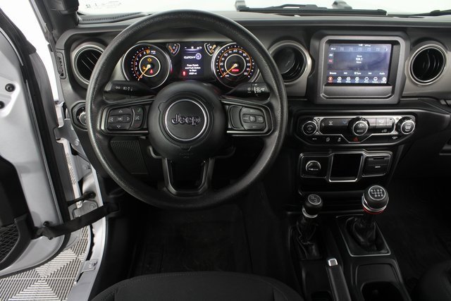 Used 2023 Jeep Gladiator Sport image 10