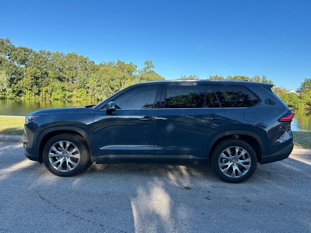 Used 2024 Toyota Grand Highlander Limited image 2