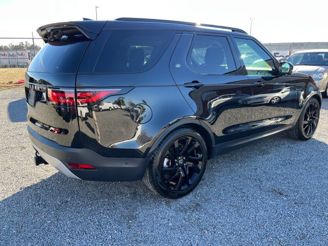 Used 2024 Land Rover Discovery S image 7