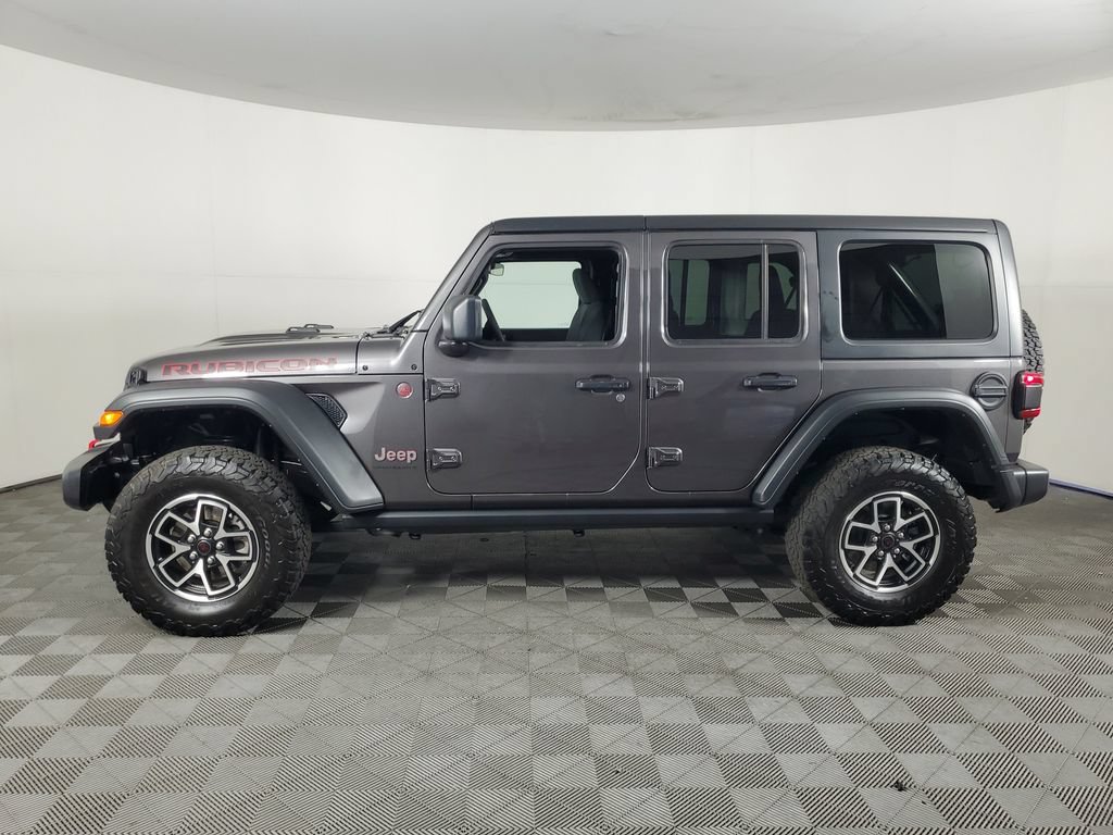 Used 2025 Jeep Wrangler Unlimited Rubicon w/ Convenience Group AWD/4WD image 7