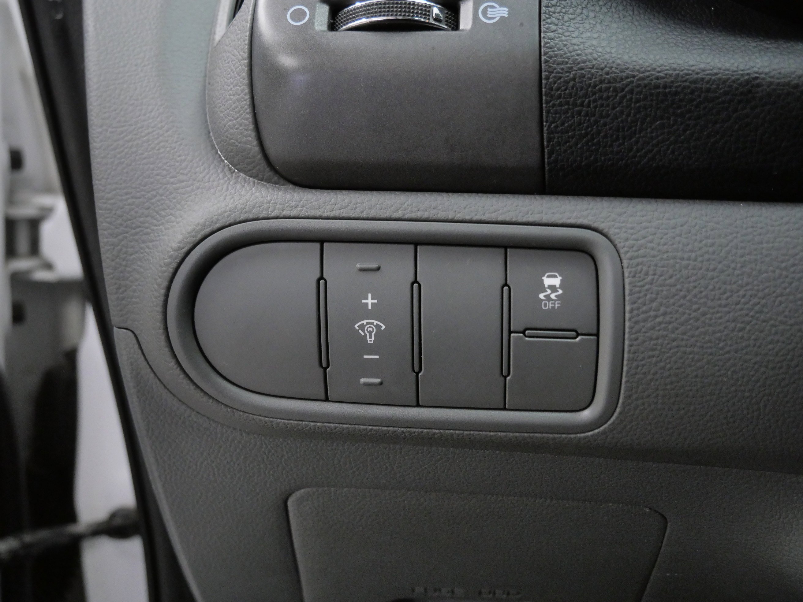 Used 2017 Kia Forte LX w/ LX Popular Package image 25