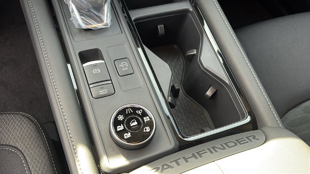New 2026 Nissan Pathfinder SV AWD/4WD image 19