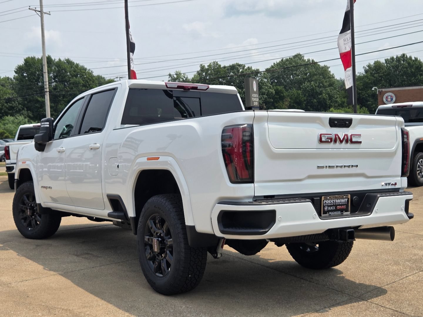 New 2026 GMC Sierra 2500 AT4 w/ Technology Package AWD/4WD image 17