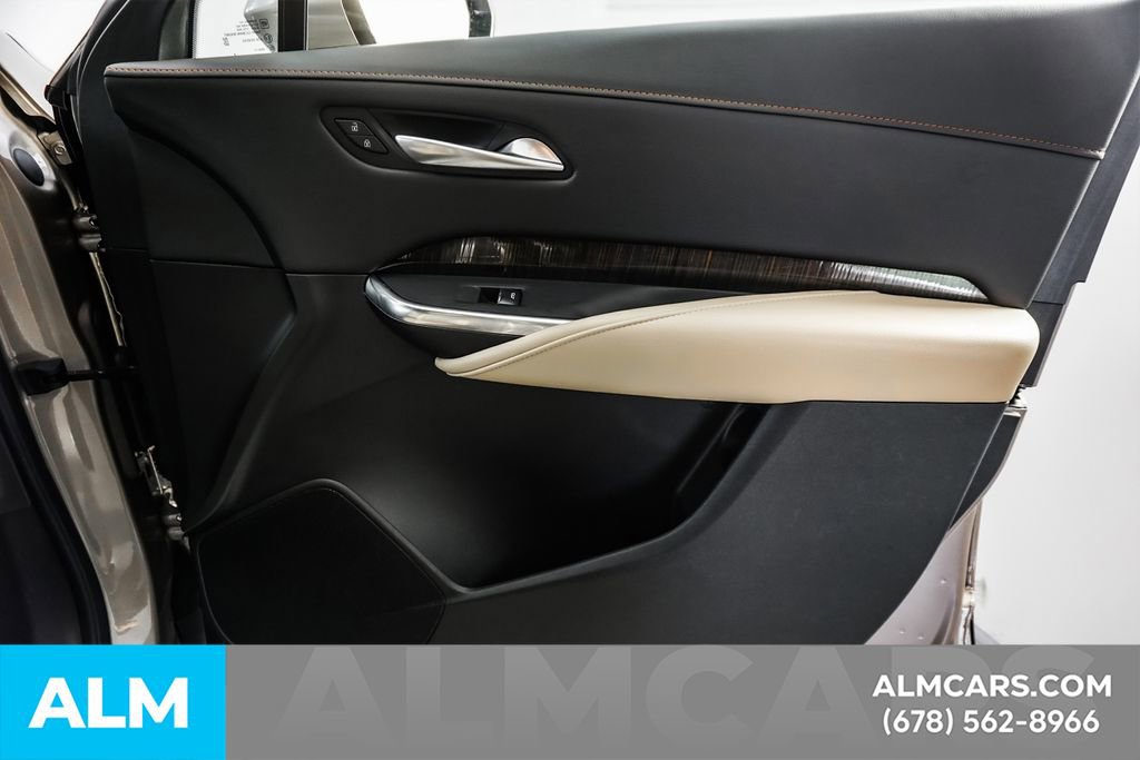 Used 2025 Cadillac XT4 Premium Luxury FWD image 45