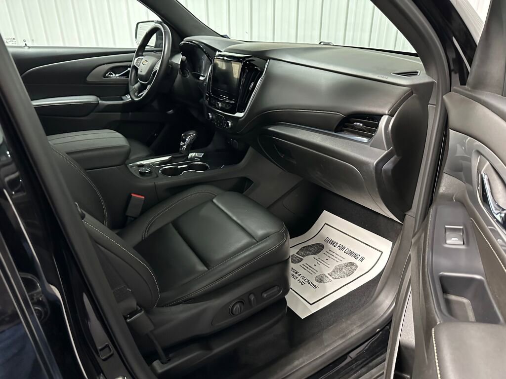 Used 2022 Chevrolet Traverse LT AWD/4WD image 7