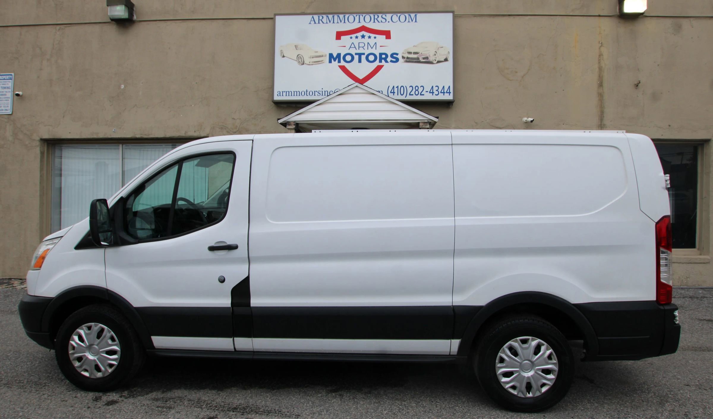 Used 2015 Ford Transit 150 130 Low Roof w/ Exterior Upgrade Package RWD image 5