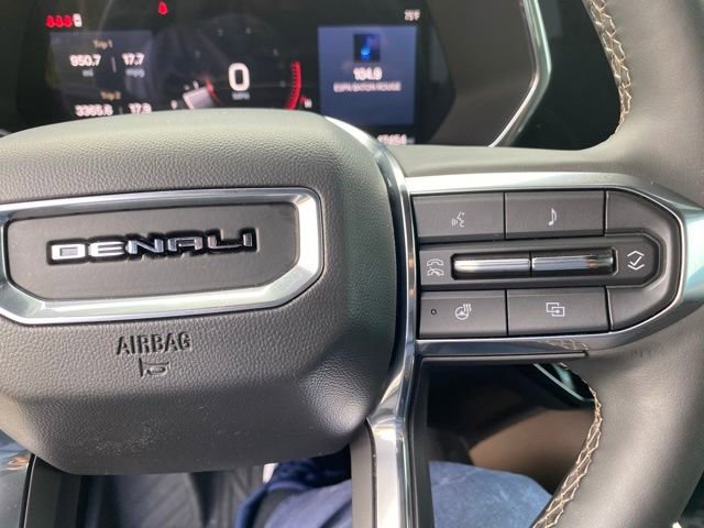 Used 2024 GMC Canyon Denali image 32