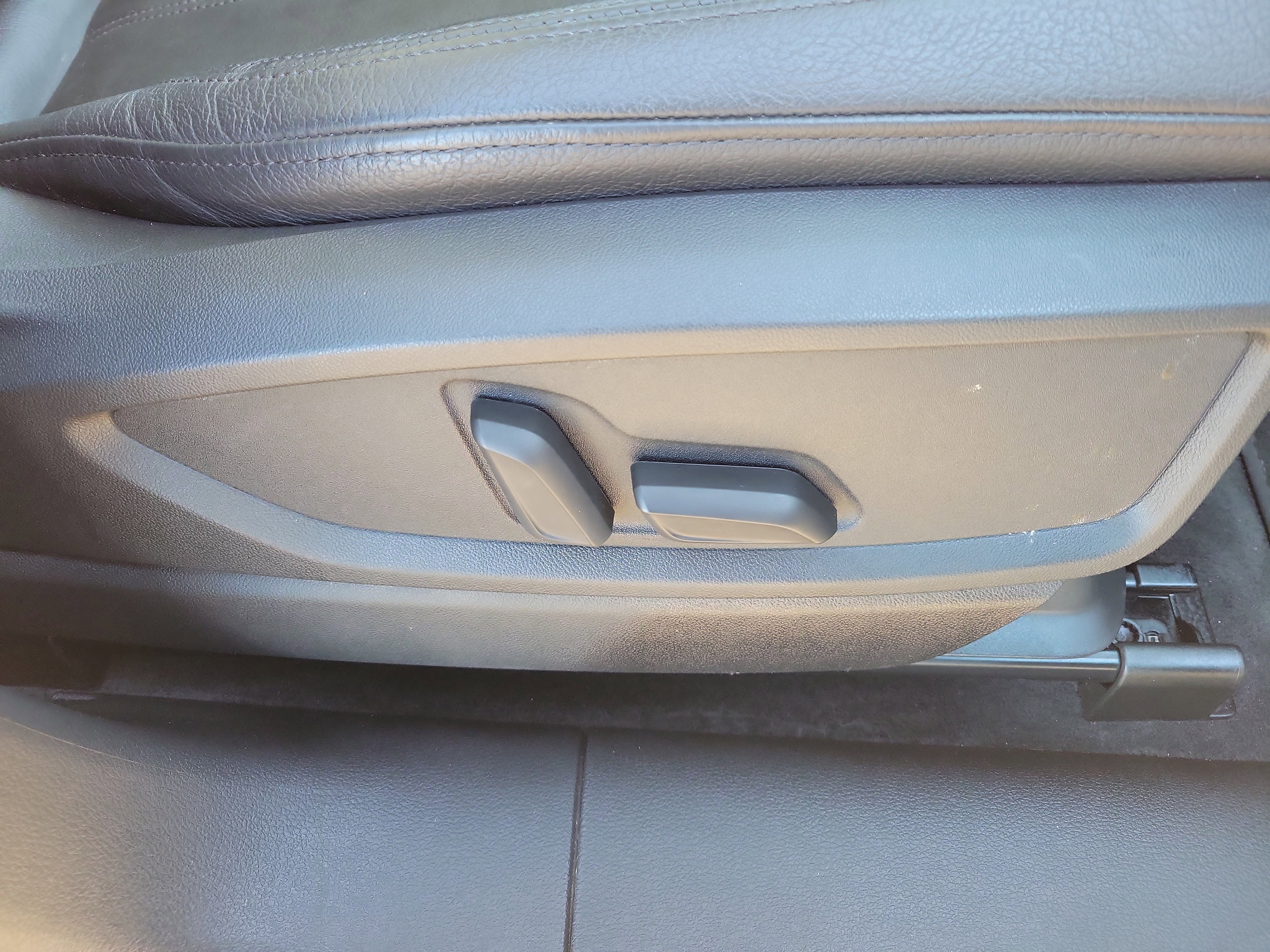 Used 2020 Audi Q5 2.0T Premium Plus w/ Premium Plus Package image 9