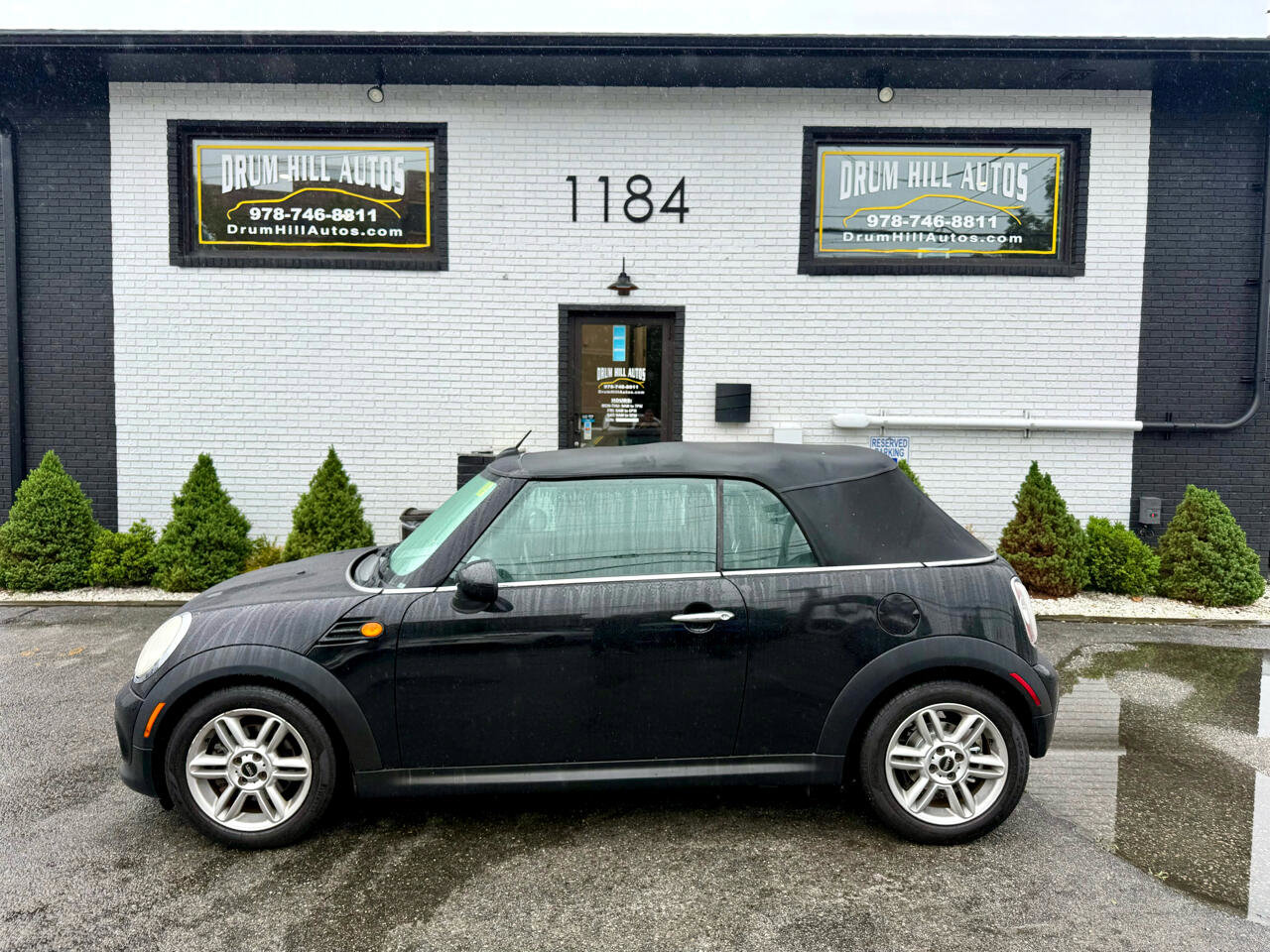 Used 2011 MINI Cooper Convertible image 2