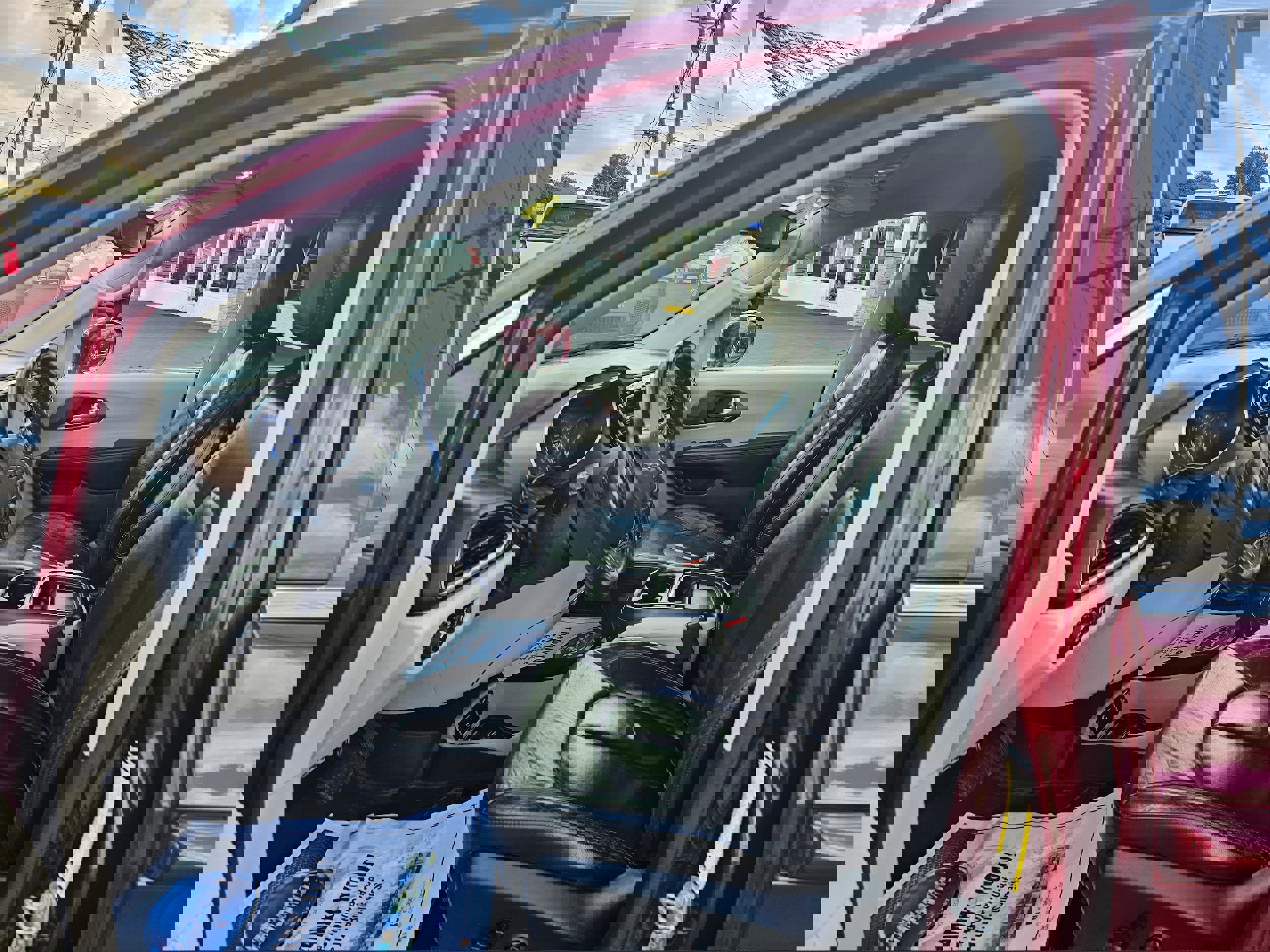 Used 2017 Chrysler Pacifica Touring-L image 11