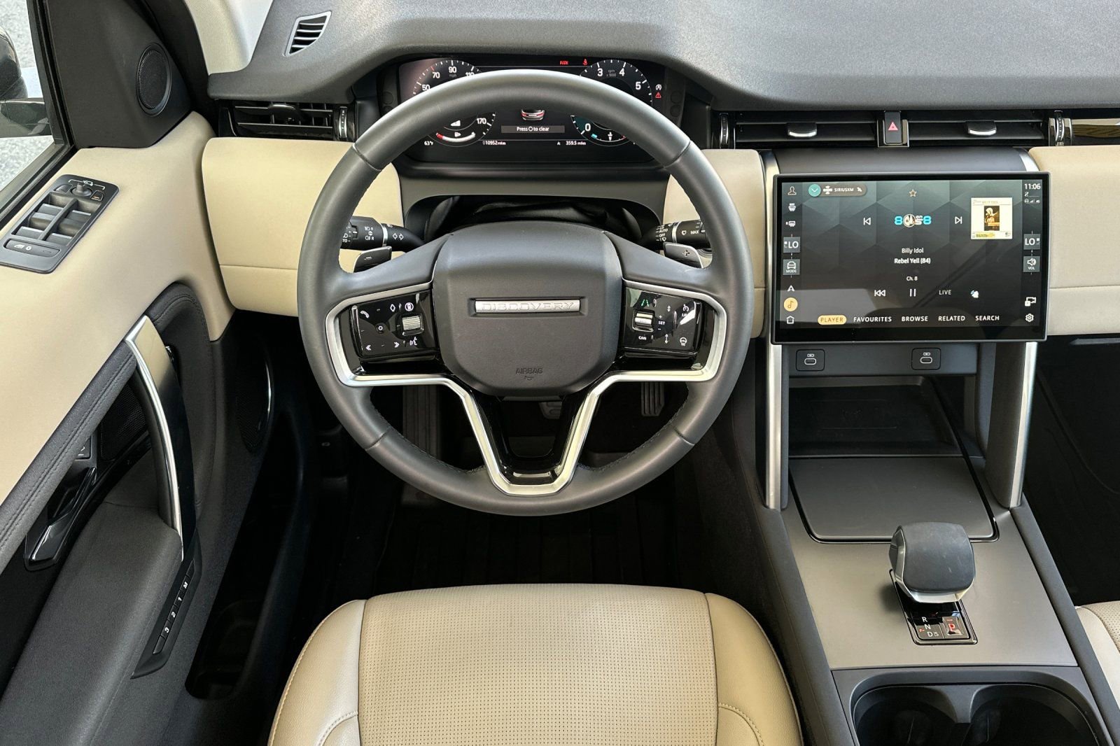 Used 2024 Land Rover Discovery Sport S AWD/4WD image 17