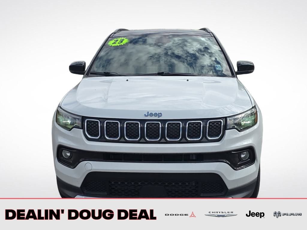 Used 2023 Jeep Compass Limited image 9