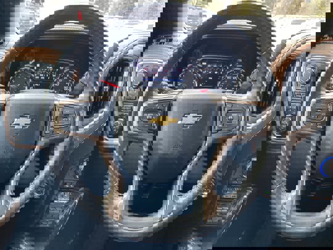 Used 2019 Chevrolet Silverado 1500 High Country w/ Technology Package image 17