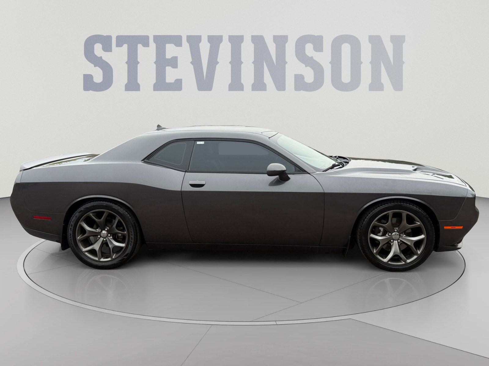 Used 2015 Dodge Challenger SXT Plus w/ Driver Convenience Group RWD image 6