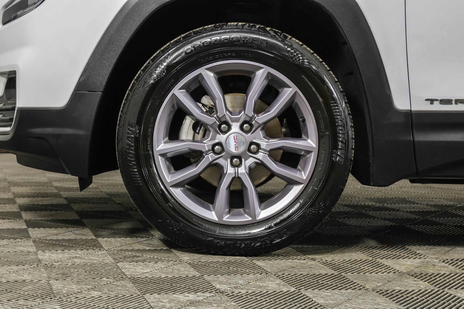 Used 2023 GMC Terrain SLT image 22