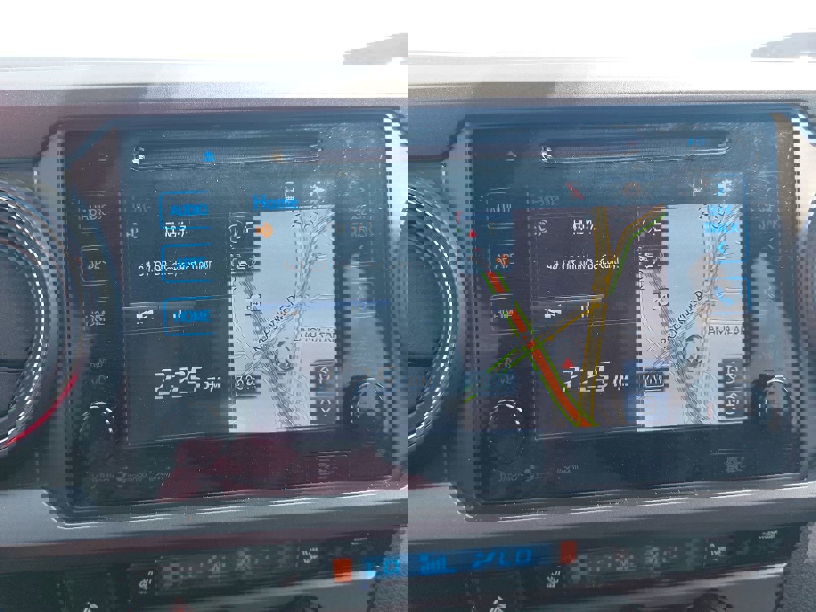 Used 2016 Toyota Tacoma TRD Off-Road w/ Premium & Technology Package image 20