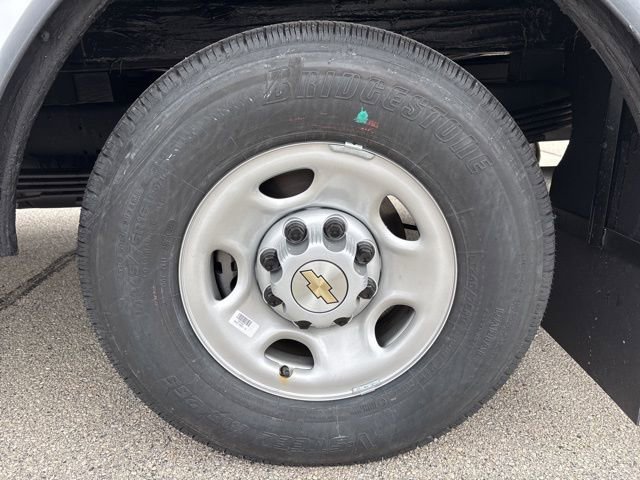 New 2024 Chevrolet Express 3500 w/ Power Convenience Package RWD image 6