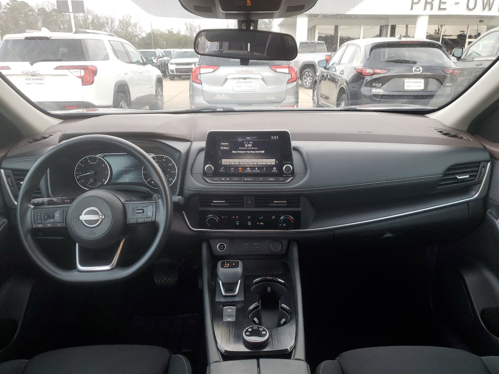 Used 2023 Nissan Rogue S image 9