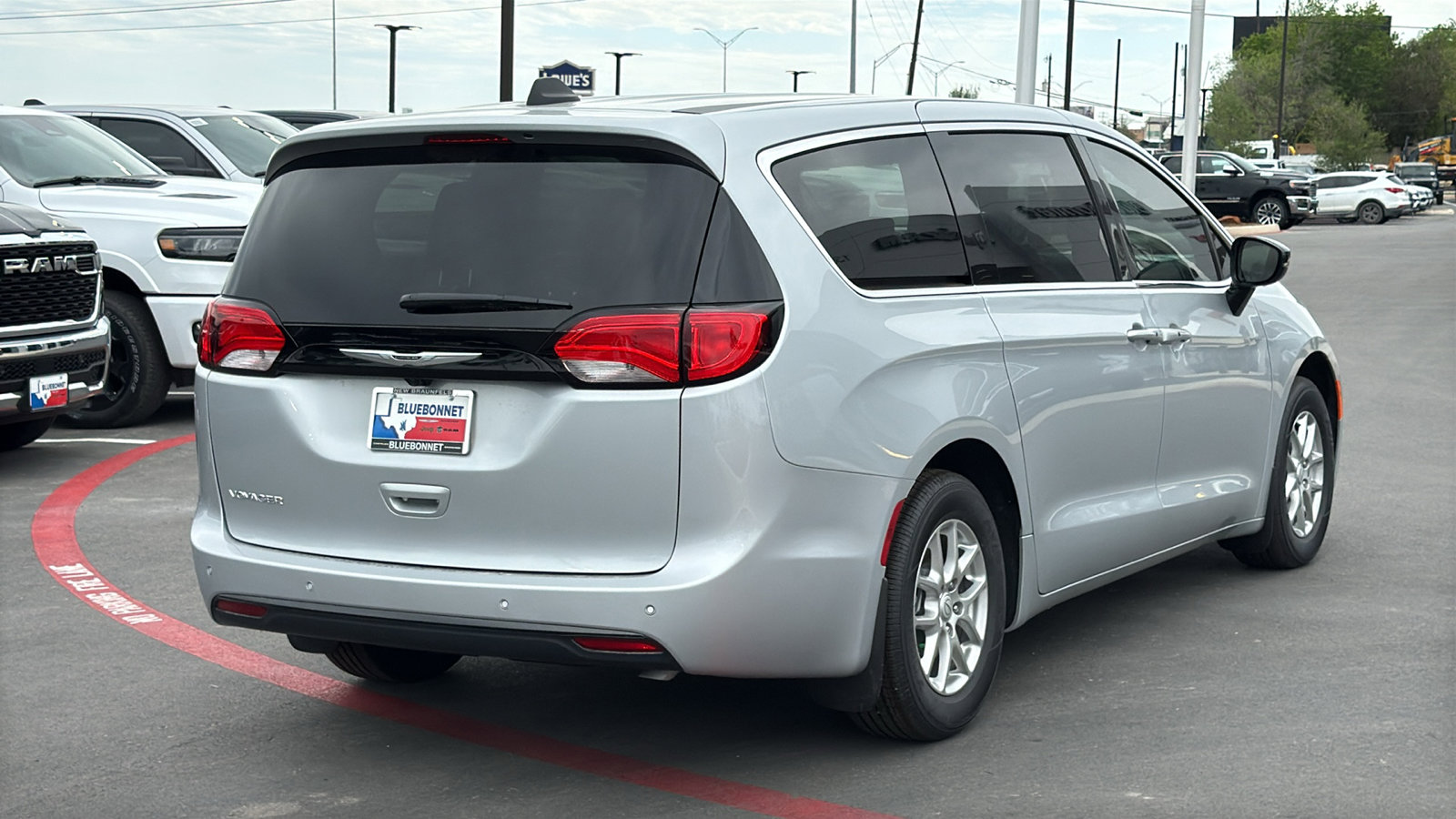 New 2026 Chrysler Voyager LX image 5