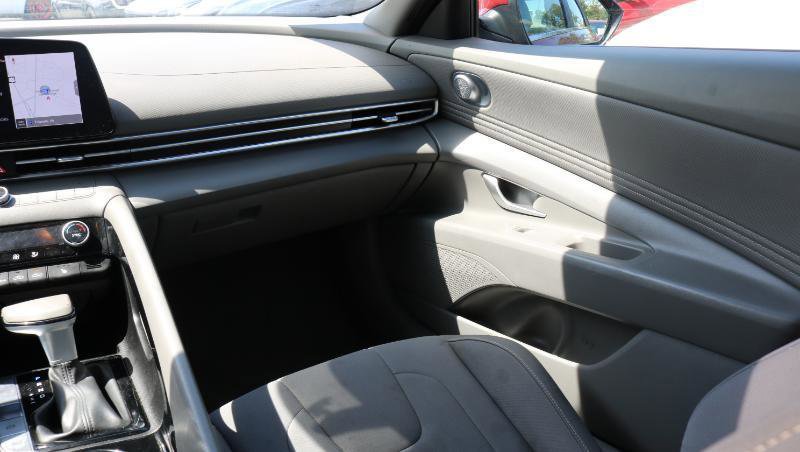 Used 2024 Hyundai Elantra SEL w/ Convenience Package FWD image 15
